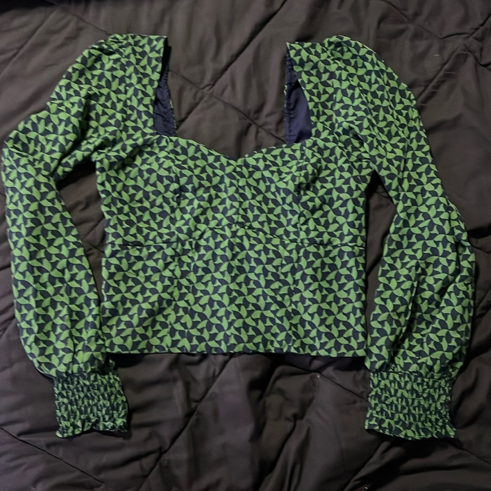 Abercrombie & Fitch Cropped Long Sleeve
